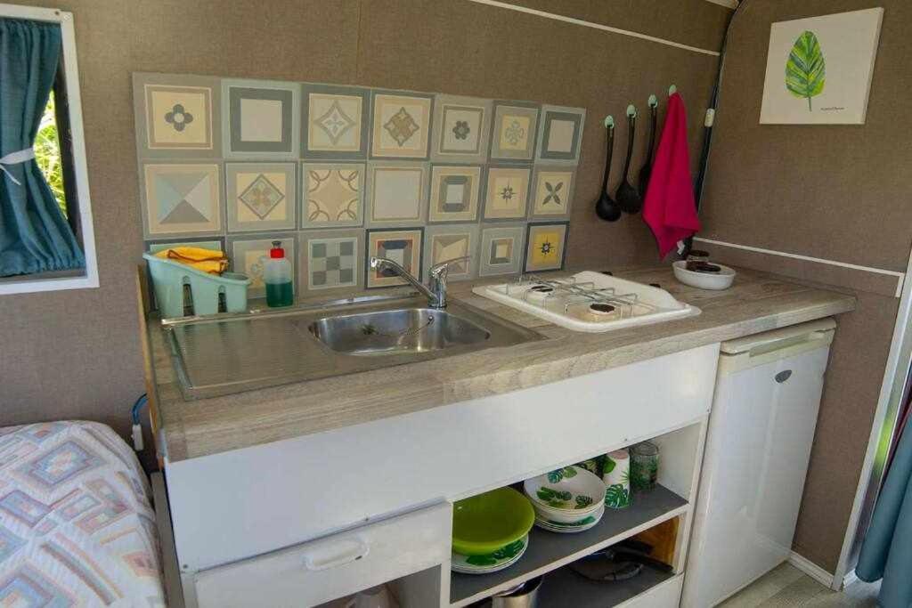 Jabuti Autocaravana Con Porche Y Aparcamiento Campingplatz *