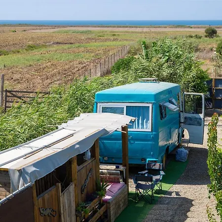 Jabuti Autocaravana Con Porche Y Aparcamiento Cadiz Exterior photo