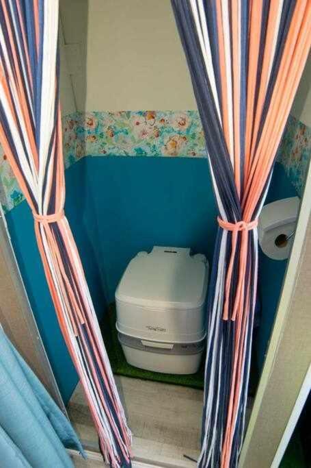 Jabuti Autocaravana Con Porche Y Aparcamiento Campsite *